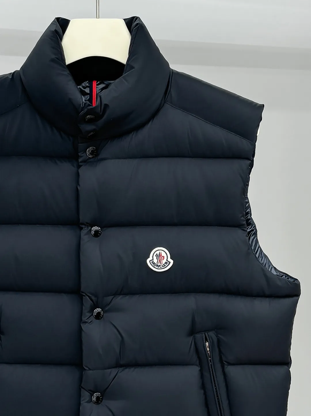 Tibb Moncler Classic ， 80 。 longue saison ， 。 。 ： longue saison Longue saison ， ， Same Style :Black 25001Size : 1-5 1 ： 46cm- 116cm- 65cm 2 ： 48cm- 118cm- 67cm 3 ： 50cm- 120cm- 69cm 4 : 52cm- 122cm- 71cm 5 : 54cm- 124cm- 73cm